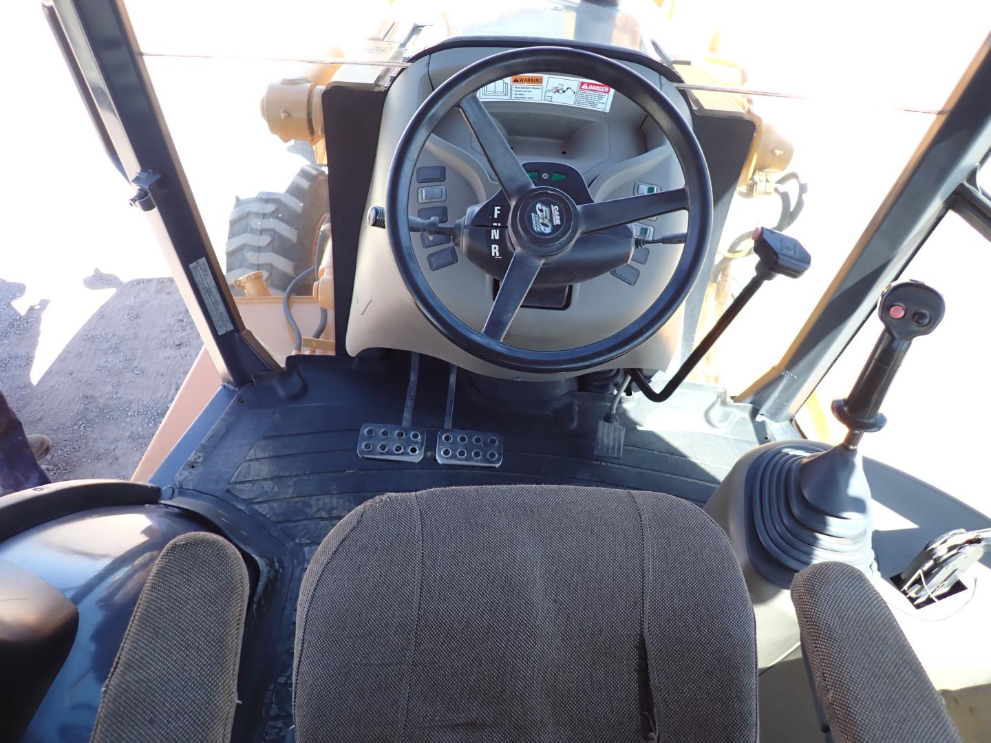 ./imagenes/INVOICE/2019/10220/RETROEXCAVADORA CASE_580M (40).JPG